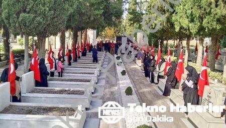 Denizli’de Şehit Öğretmenlere Büyük Vefa: Dualar ve Karanfillerle Anıldılar