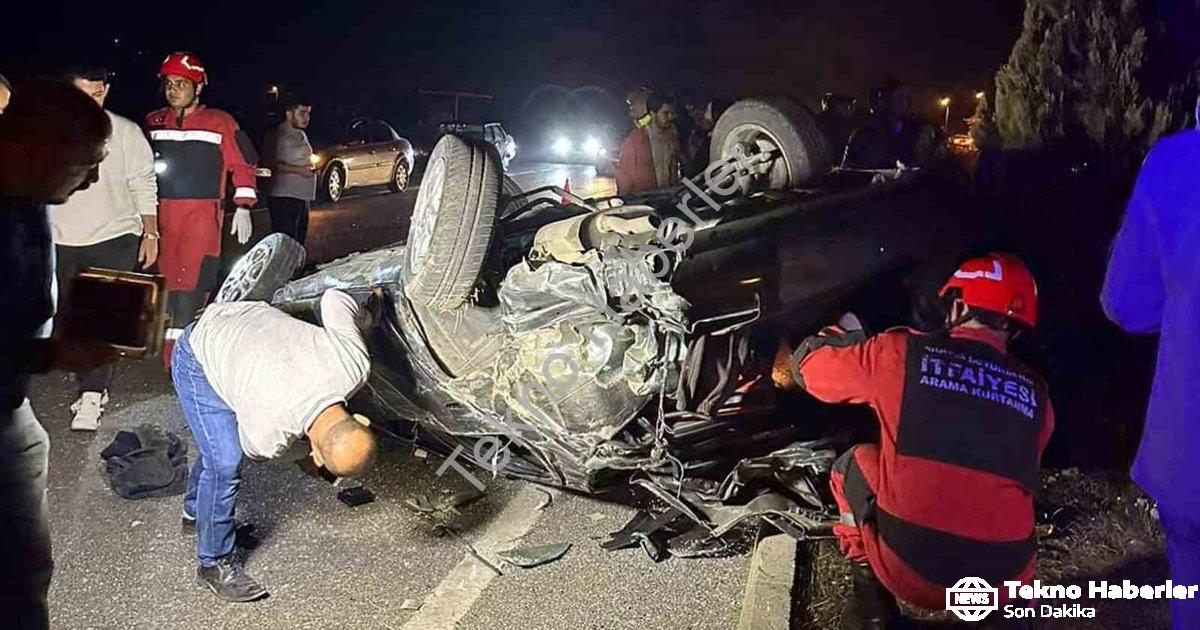 "Muğla'da Korkutan Kaza: Takla Atan Araçtan Sürücü Yaralı Olarak Kurtarıldı" başlıklı haber için fot