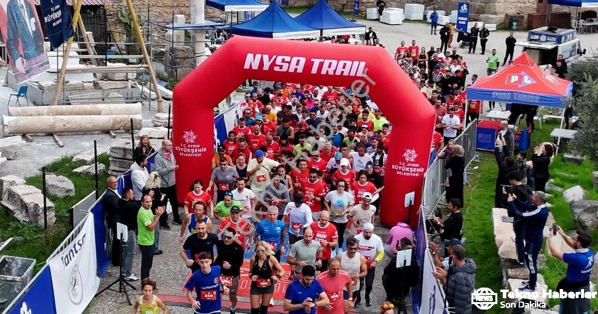 "Nysa Antik Kenti'nde Tarih ve Spor Buluştu: Run Nysa Heyecanı" başlıklı haber için fotorealistik, p