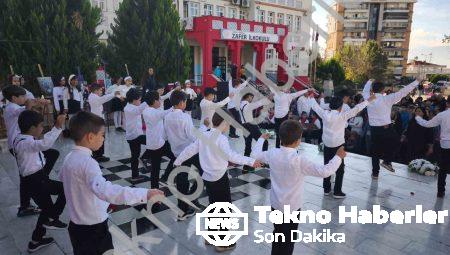 Nazilli’de Öğretmenler Günü Zeybek Gösterisiyle Kutlandı