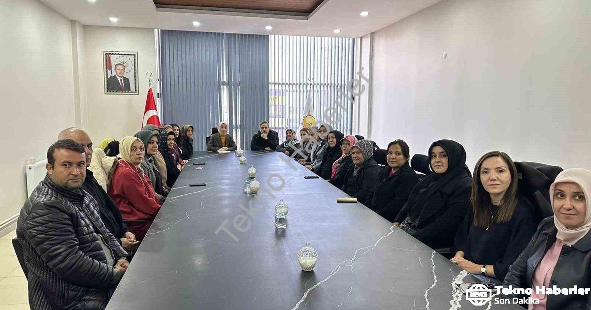 "Hilal Sabancı: Kadınlar Artık Her Alanda Daha Görünür ve Güçlü" başlıklı haber için fotorealistik,