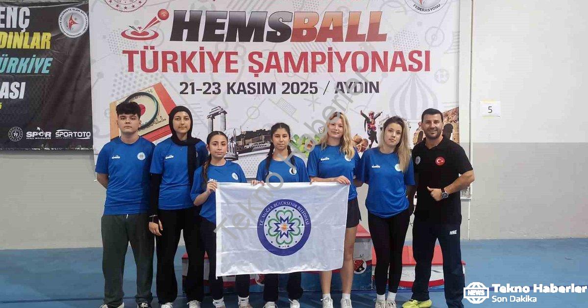 "Muğla Büyükşehir Hemsball Takımı Türkiye Şampiyonasına Damga Vurdu" başlıklı haber için fotorealist