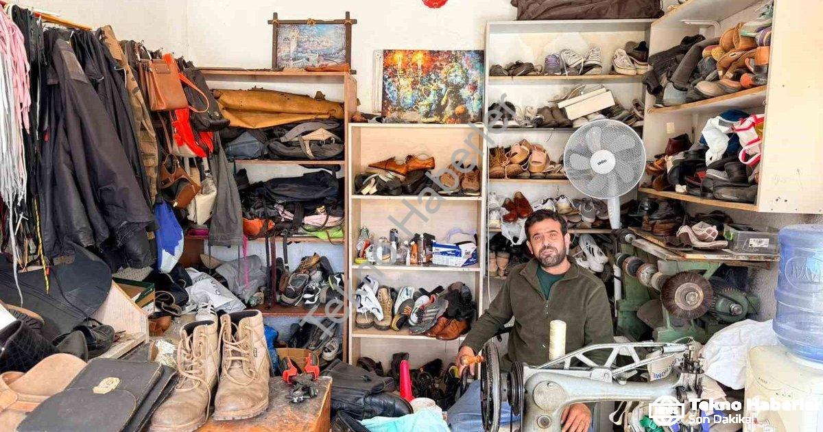 "Datça'da Çeyrek Asırlık Zanaatkar: İlçenin Tek Ayakkabı Tamircisi" başlıklı haber için fotorealisti