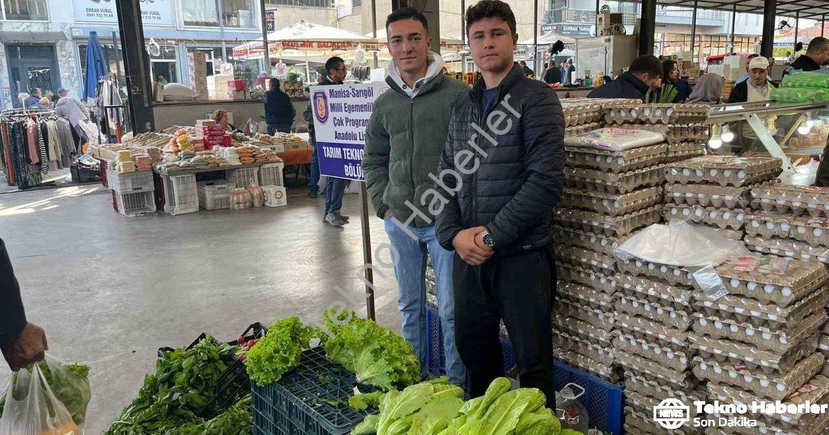 "Lise Öğrencileri Tarımsal Üretimle Okul Bütçesine Katkı Sağlıyor" başlıklı haber için fotorealistik